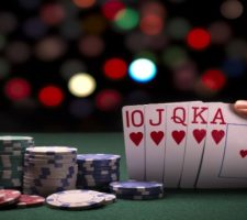 Apa yang Anda Butuhkan untuk Memulai Bermain Poker?